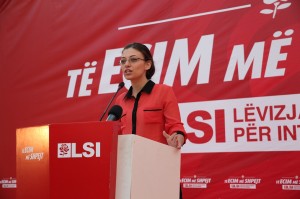 Kejdi Mehmeti, 19-vjeçarja deputete në legjislaturën 2013-2017