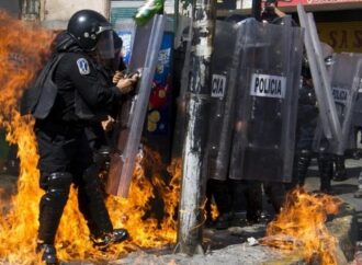 Meksikë, mësuesit bëjnë protestë